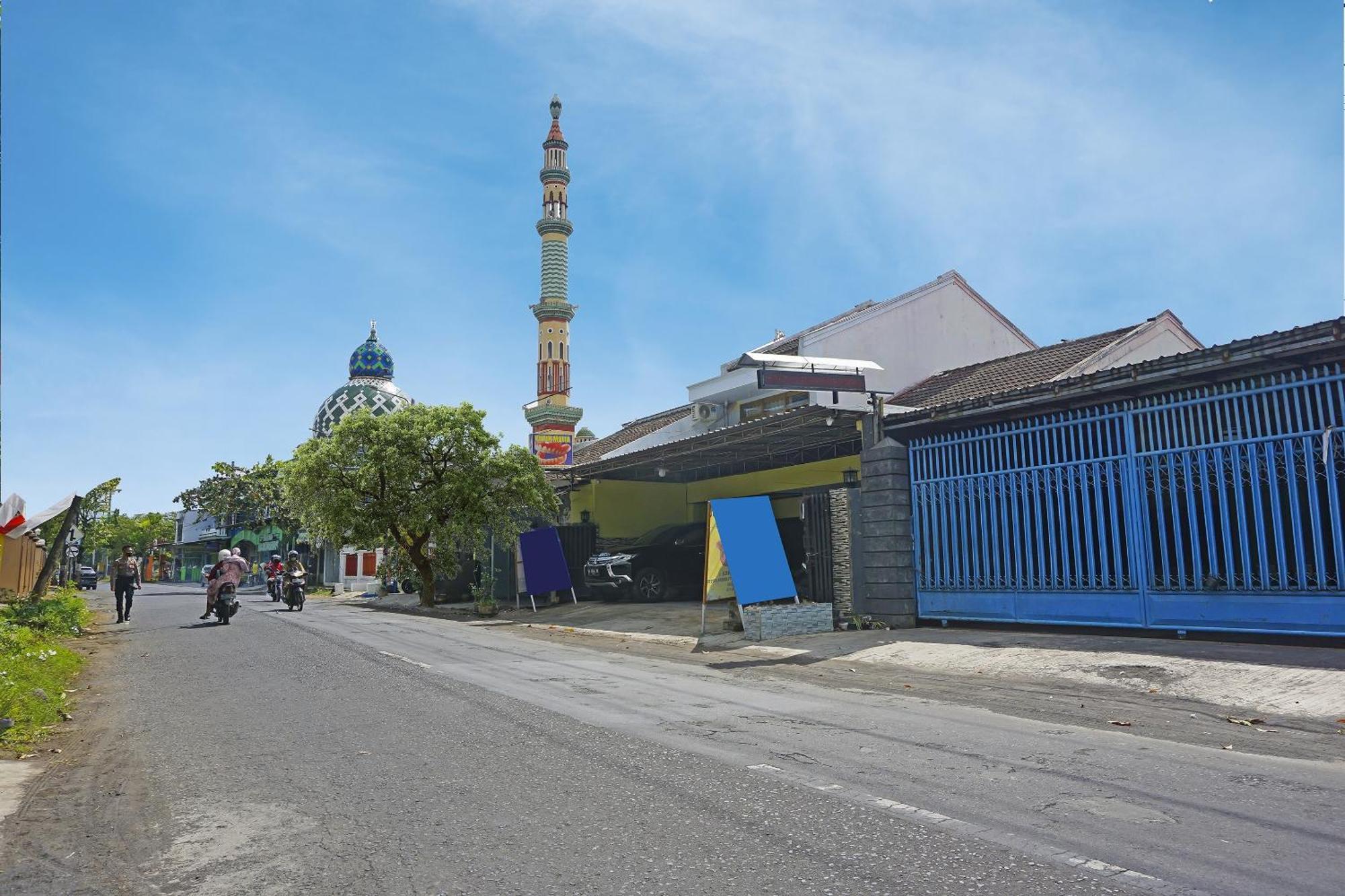 Putih Mulia Homestay Syariah Lumajang المظهر الخارجي الصورة